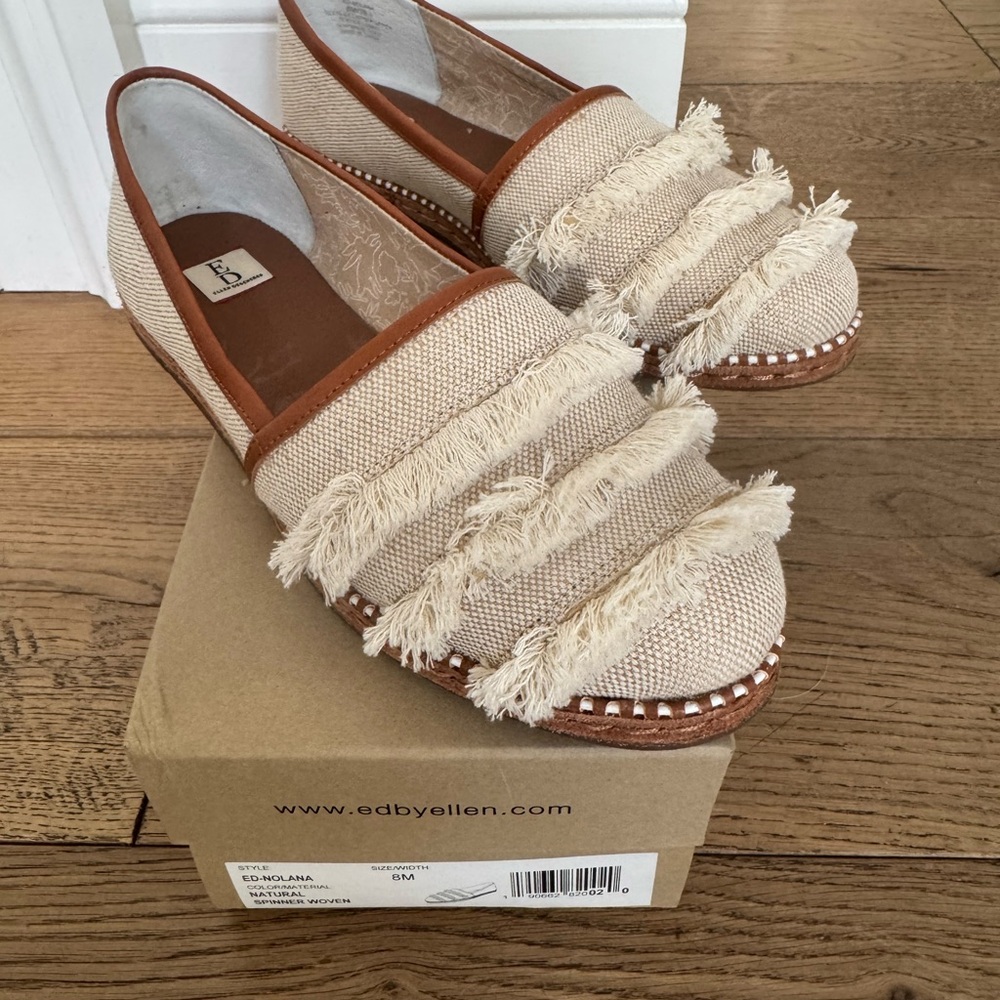 Ellen Degeneres Cream and Tan Flats with Frayed Detail